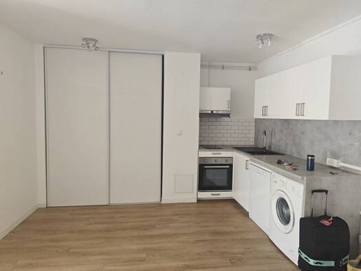 Appartement à vendre 226 000 € 3 pièces 2 chambres 58 m² Étage 5/9 Marseille 6ème arrondissement 13006