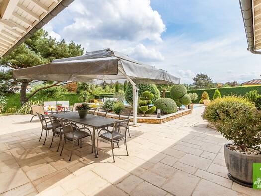 Villa à vendre 1 010 000 € 6 pièces 4 chambres 180 m² 3 285 m² de terrain Lissieu 69380