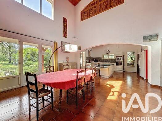 Maison à vendre 430 000 € 6 pièces 4 chambres 250 m² 2 860 m² de terrain Septfonds 82240