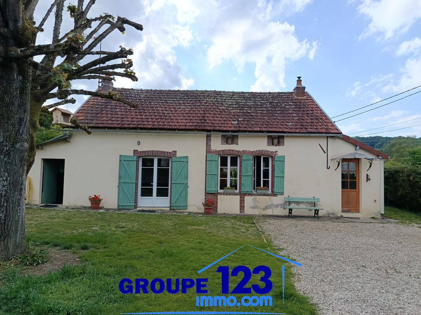 Maison 5 pièces 92 m² · à Montholon · 91,6 m² · 154 900 €