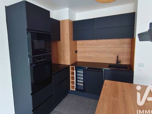 Appartement à vendre 276 500 € 3 pièces 2 chambres 62 m² Étage 3/3 Habas-Arrousets Bayonne 64100