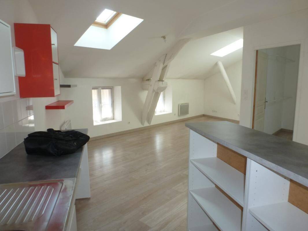 Appartement 2 pièces 41 m² · à Bourgoin-Jallieu · 41 m² · 503 €