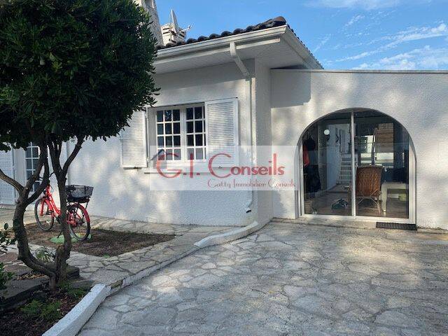 Maison 9 pièces 132 m² · à Lège-Cap-Ferret · 132 m² · 884 000 €