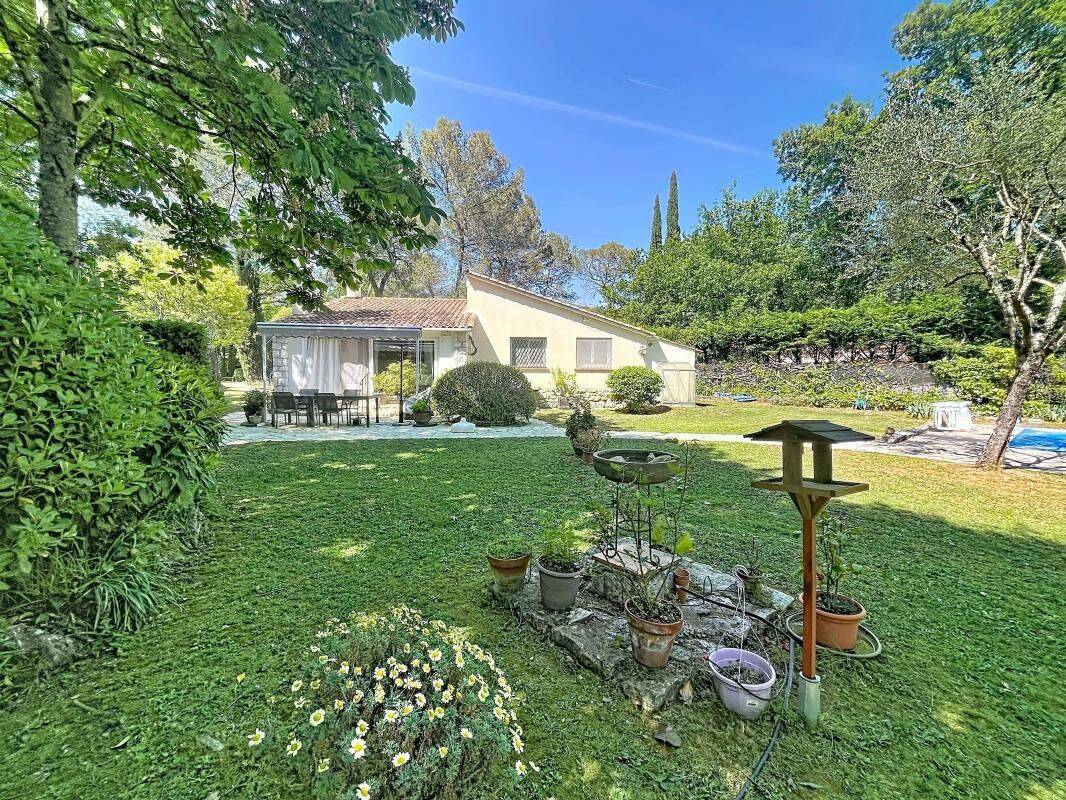 Maison 4 pièces 111 m² · à Roquefort-les-Pins · 111 m² · 680 000 €