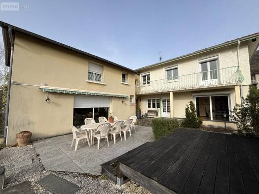 Maison à vendre 416 000 € 9 pièces 6 chambres 219 m² 1 253 m² de terrain Lagnieu 01150