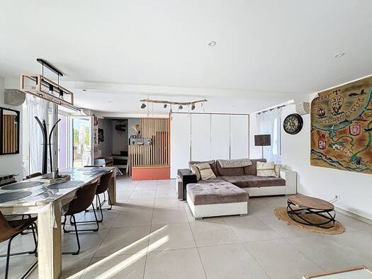 Maison à vendre 998 500 € 6 pièces 4 chambres 134 m² 514 m² de terrain Louillot Anglet 64600