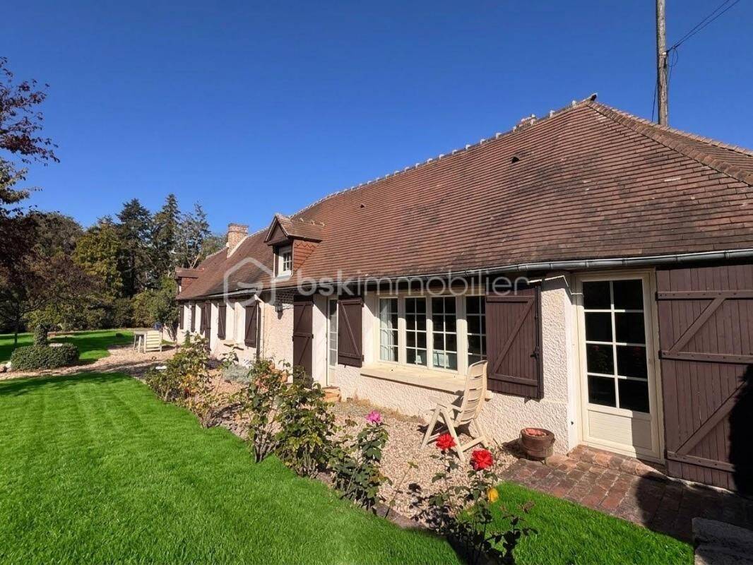 Maison 7 pièces 129 m² · à Sylvains-les-Moulins · 129 m² · 256 000 €