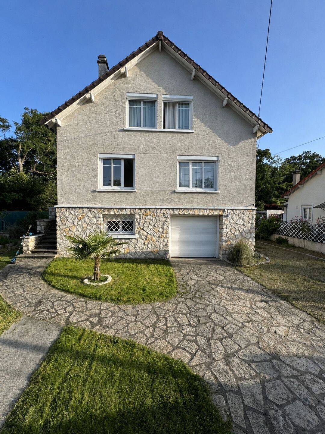 Maison 7 pièces 157 m² · à Dammarie-les-Lys · 157 m² · 375 000 €