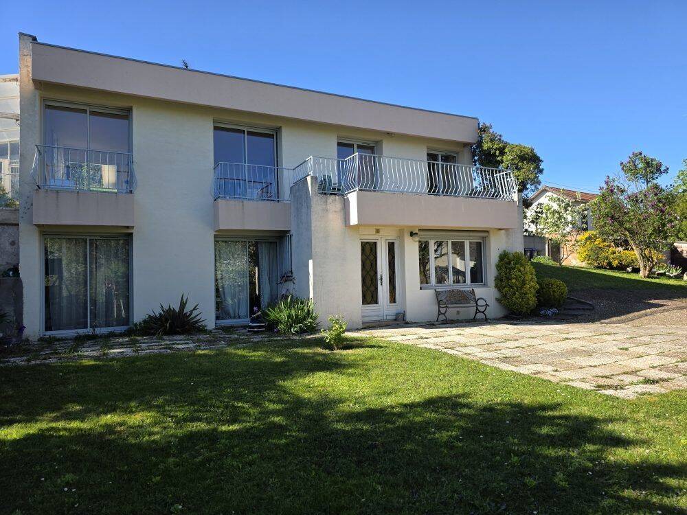 Maison 9 pièces 214 m² · à La Frette-sur-Seine · 213,5 m² · 707 000 €