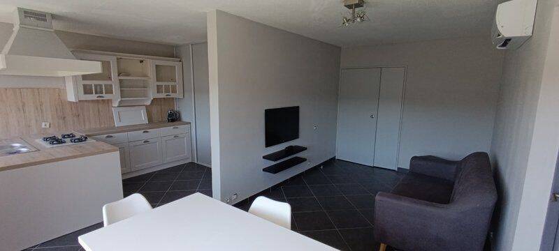 Appartement 2 pièces 49 m² · à Marseille 13ème Arrondissement · 49 m² · 880 €