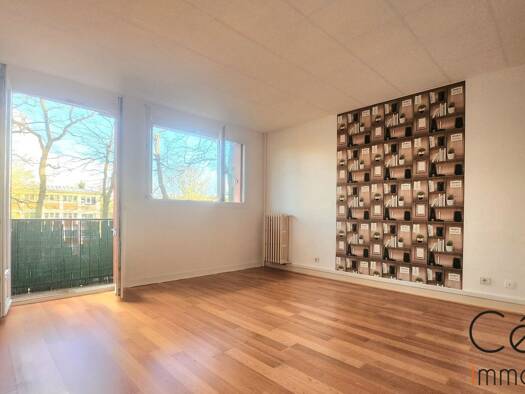 Appartement à vendre 163 000 € 3 pièces 2 chambres 56,1 m² Étage 3/4 Ferrer-Émile Zola Livry-Gargan 93190