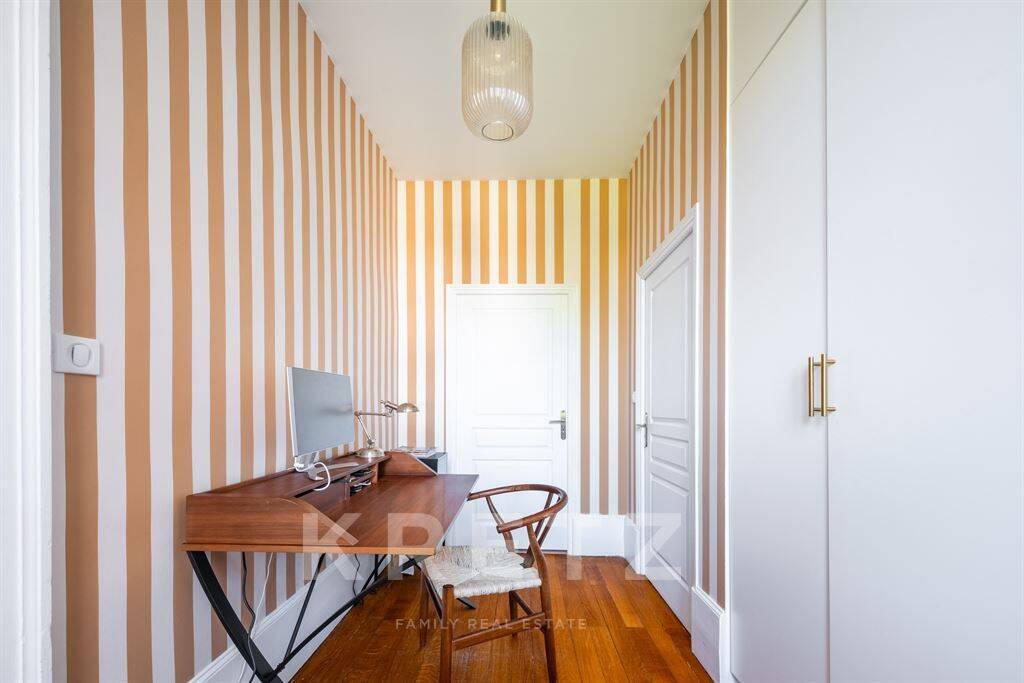 Elégant appartement ancien dans un hôtel particulier - Dijon cen — 14