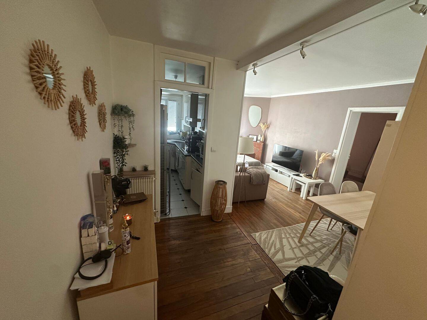 Appartement 2 pièces 52 m² · à Les Lilas · 52 m² · 1 350 €/mois