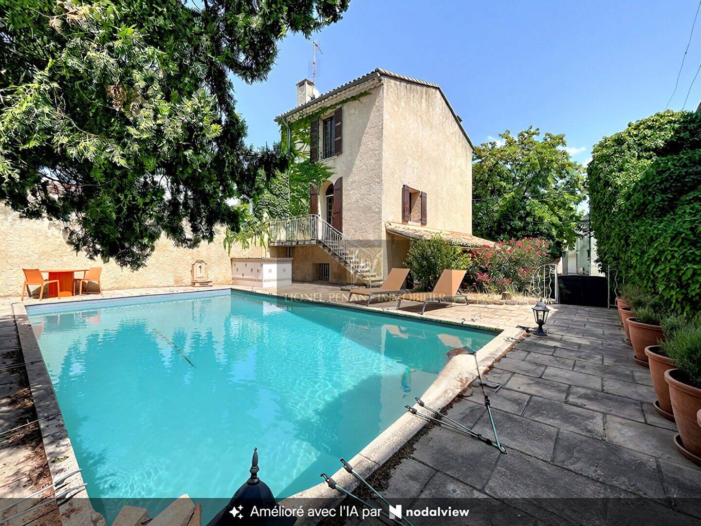 Maison 4 pièces 114 m² · à Carpentras · 113,5 m² · 215 000 €