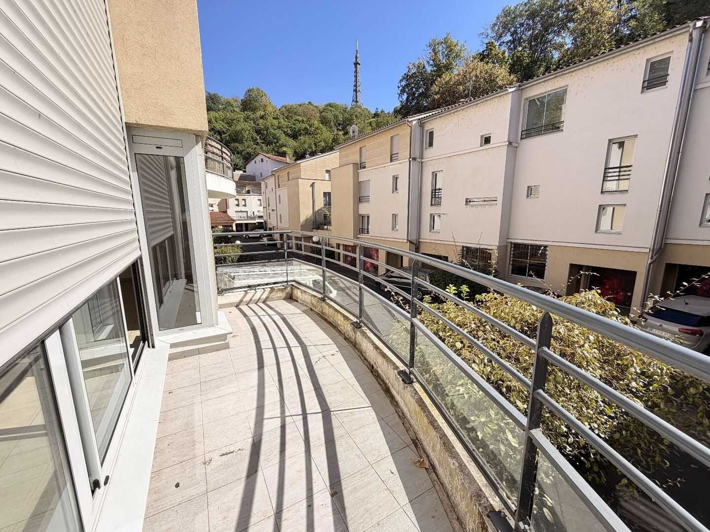 Appartement 6 pièces 175 m² · à Lyon 9ème Arrondissement · 175 m² · 2 384 €/mois