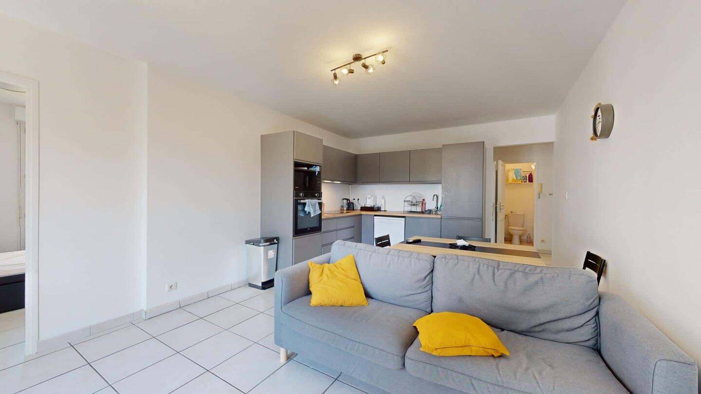 Room in Route de Seysses, Toulouse for 74 m² with 4 bedrooms - C — 7