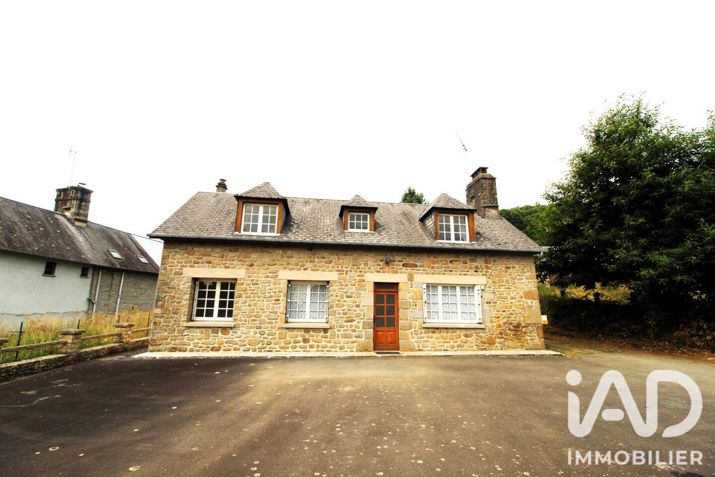 Maison 4 pièces 100 m² · à Isigny-le-Buat · 100 m² · 155 400 €