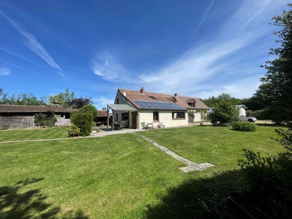 Maison 8 pièces 142 m² · à La Bazoche-Gouet · 142 m² · 211 000 €