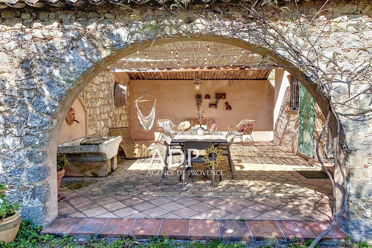 Maison 8 pièces 255 m² · à Grasse · 255 m² · 1 698 000 €