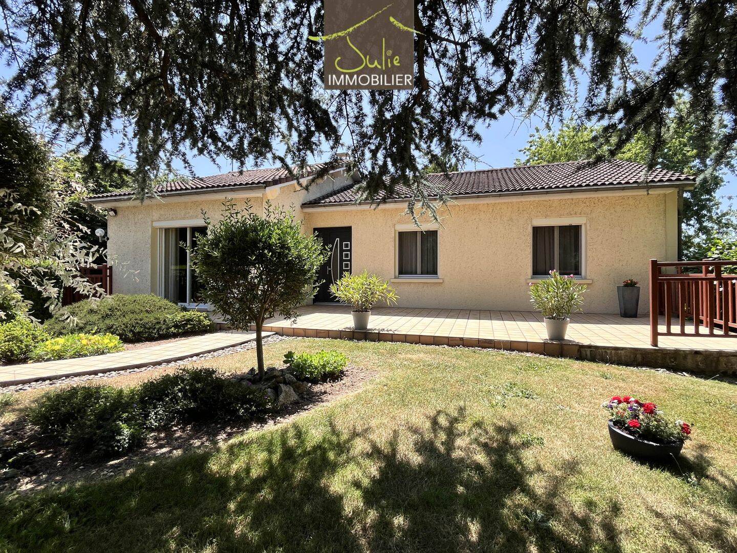 Maison 6 pièces 130 m² · à Moncoutant-sur-Sèvre · 130 m² · 179 800 €