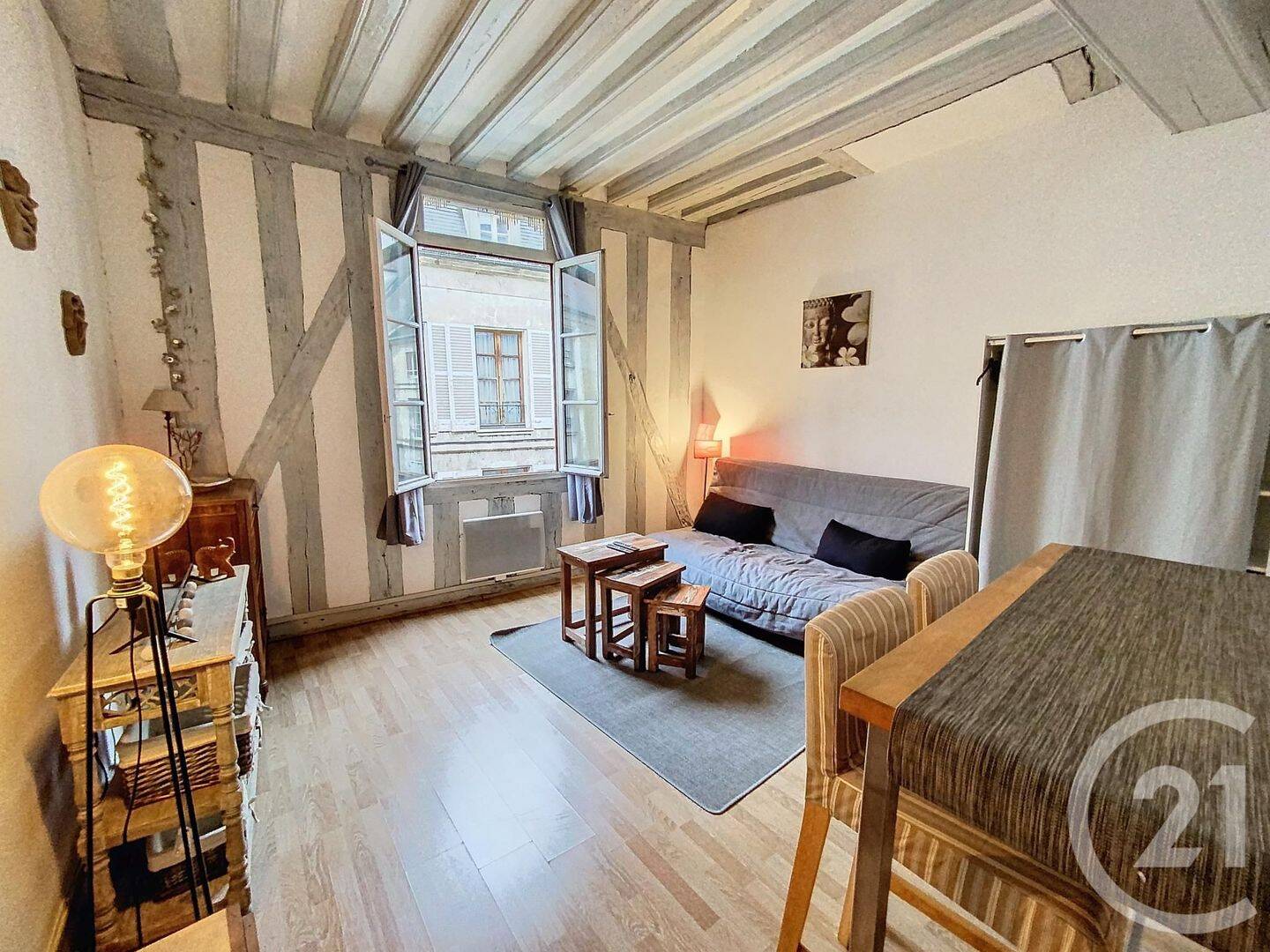 Appartement 1 pièce 27 m² · à Senlis · 26,9 m² · 500 €