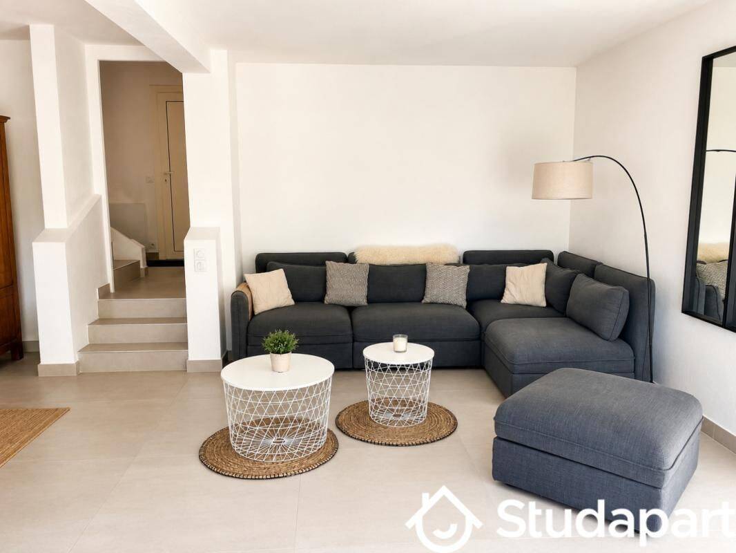 Appartement 1 pièce 10 m² · à Valbonne · 10 m² · 800 €