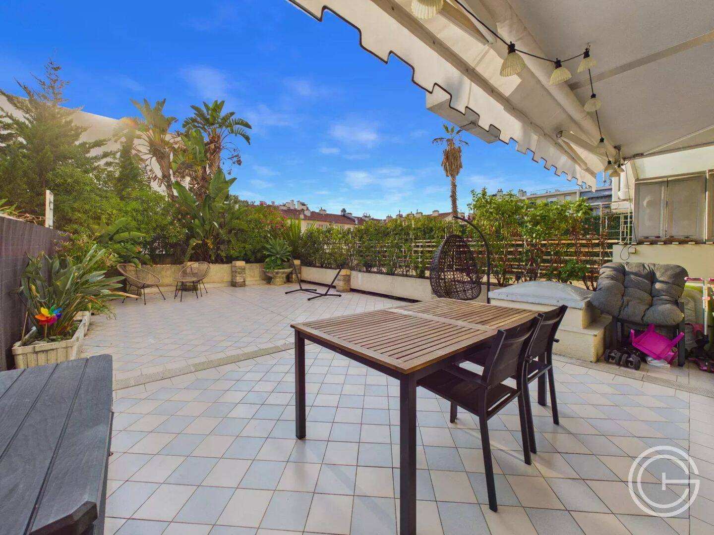Appartement 2 pièces 33 m² · à Nice · 32,9 m² · 1 000 €