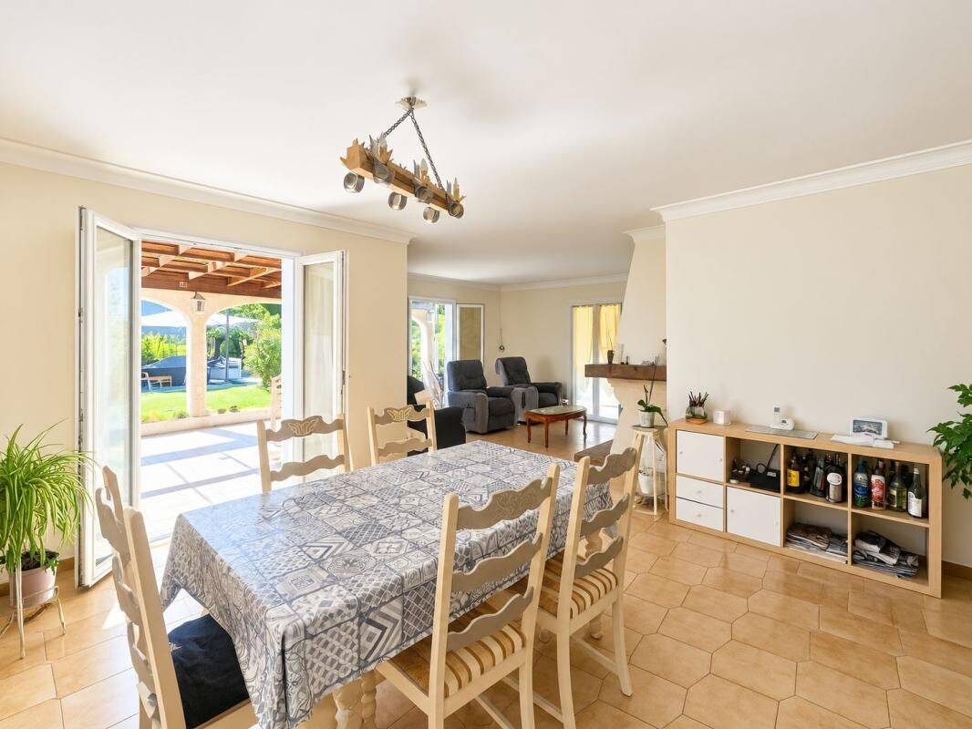 Maison 5 pièces 163 m² · à Balaruc-le-Vieux · 162,8 m² · 569 000 €