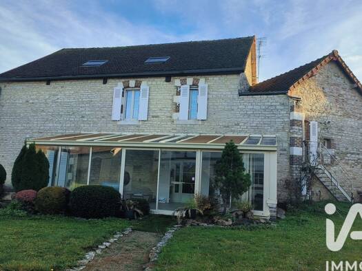 Demeure à vendre 499 000 € 8 pièces 8 chambres 470 m² 10 517 m² de terrain Jully-sur-Sarce 10260
