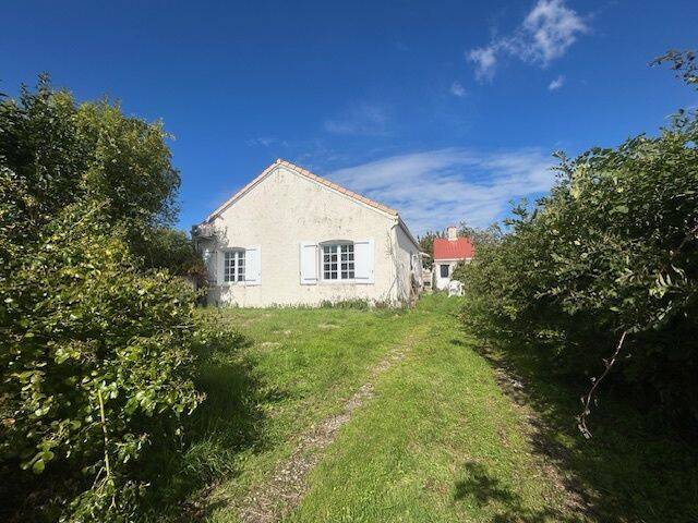 Maison 4 pièces 135 m² · à Coëx · 135 m² · 254 000 €