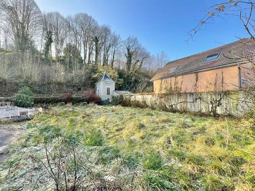 Terrain constructible à vendre 120 000 € 1 300 m² de terrain Centre Est Sud La Tour-du-Pin 38110