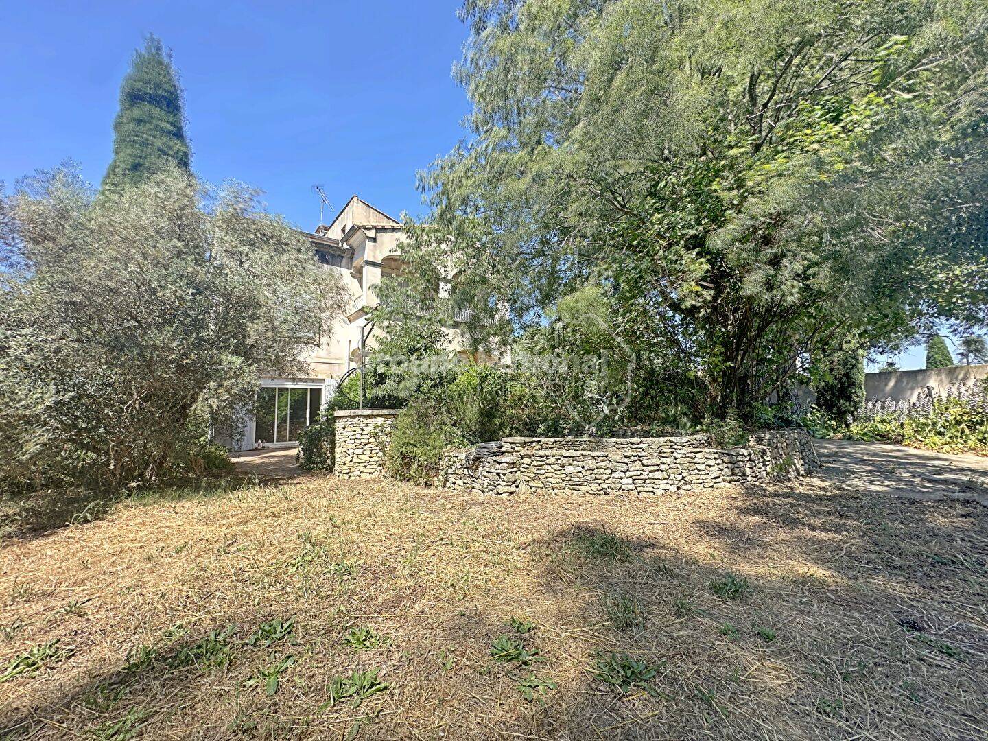 Maison 6 pièces 141 m² · à Fourques · 141 m² · 353 000 €