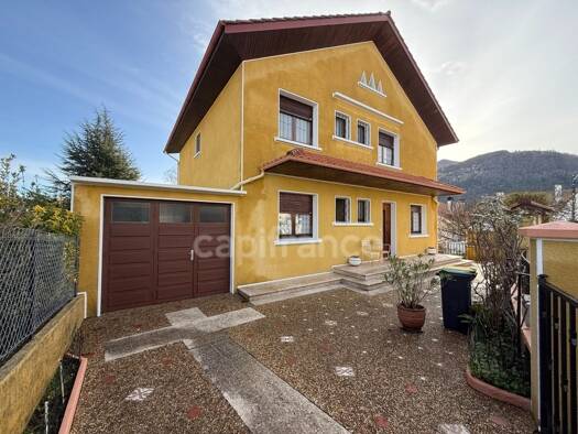 Maison à vendre 212 000 € 12 pièces 10 chambres 158 m² 632 m² de terrain Centre-Gare Lourdes 65100