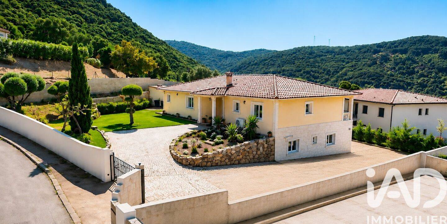 Maison 8 pièces 205 m² · à Propriano · 205 m² · 1 079 000 €