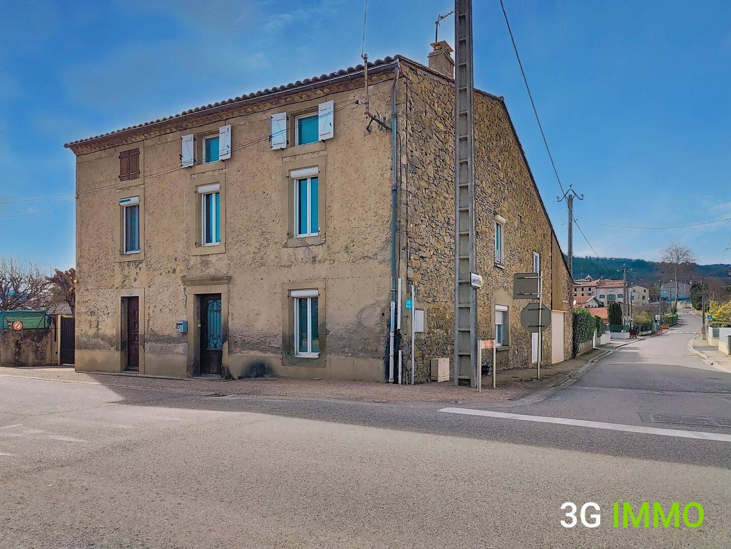 Maison 3 pièces 137 m² · à Aigues-Vives · 137 m² · 66 000 €