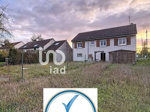 Maison de plain-pied à vendre 153 500 € 5 pièces 3 chambres 96,4 m² 897 m² de terrain Dieppe-sous-Douaumont 55400