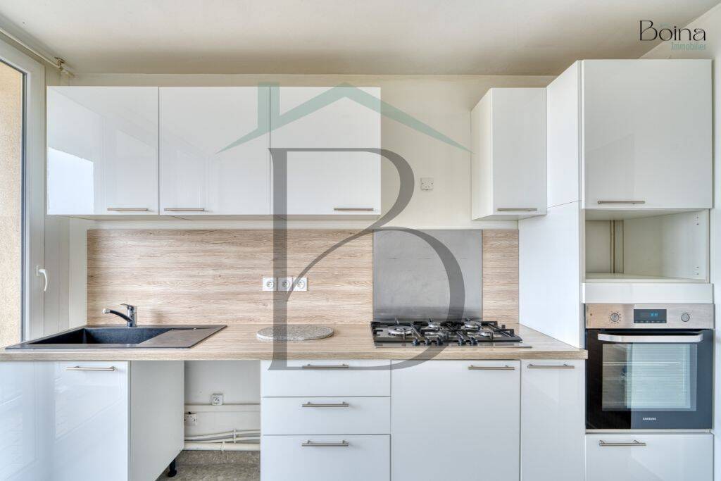 Appartement 5 pièces 95 m² · à Saint-Priest · 95 m² · 225 000 €