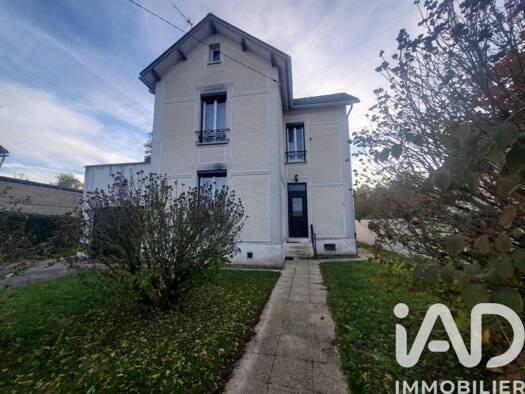 Maison à vendre 396 000 € 5 pièces 3 chambres 122 m² 867 m² de terrain Moret Loing et Orvanne 77250
