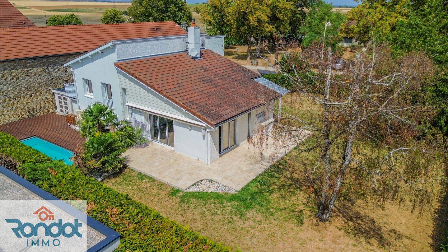 Maison 6 pièces 170 m² · à Marsannay-le-Bois · 170 m² · 430 000 €
