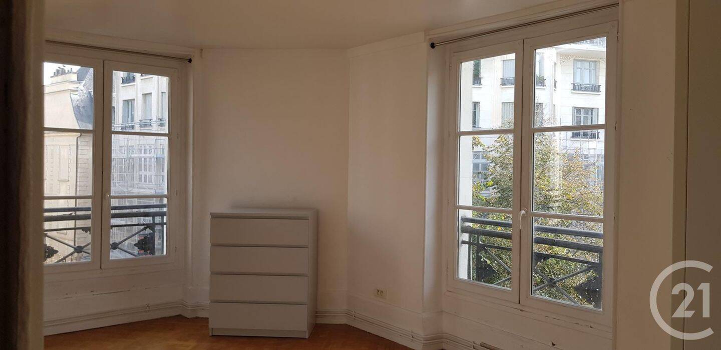 Appartement 3 pièces 59 m² · à Paris 3ème Arrondissement · 58,6 m² · 2 156 €