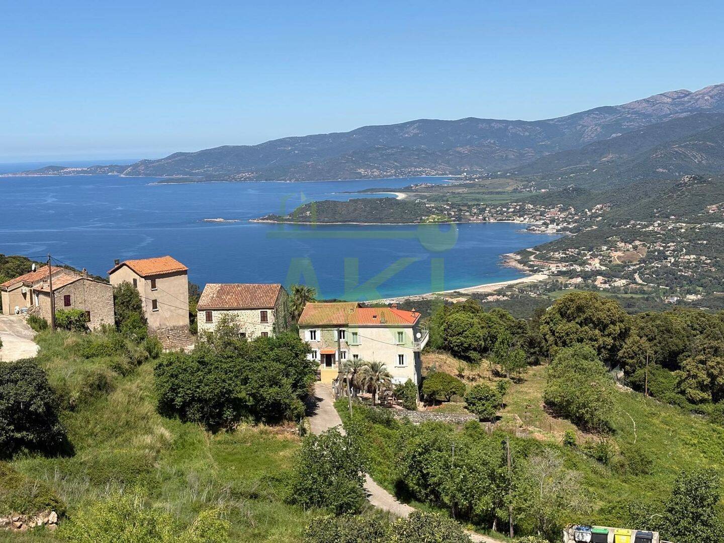 Maison 5 pièces 180 m² · à Calcatoggio · 180 m² · 899 000 €
