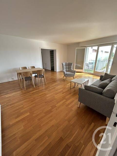 Appartement 2 pièces 64 m² · à Paris 15ème Arrondissement · 64,5 m² · 2 300 €