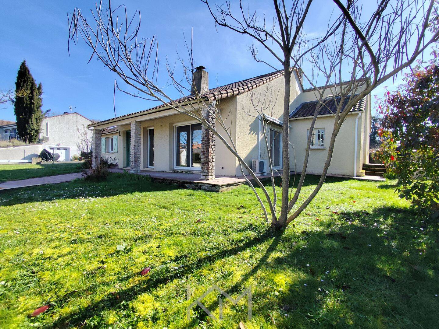 Maison 7 pièces 167 m² · à Fontaine-le-Comte · 167 m² · 242 880 €