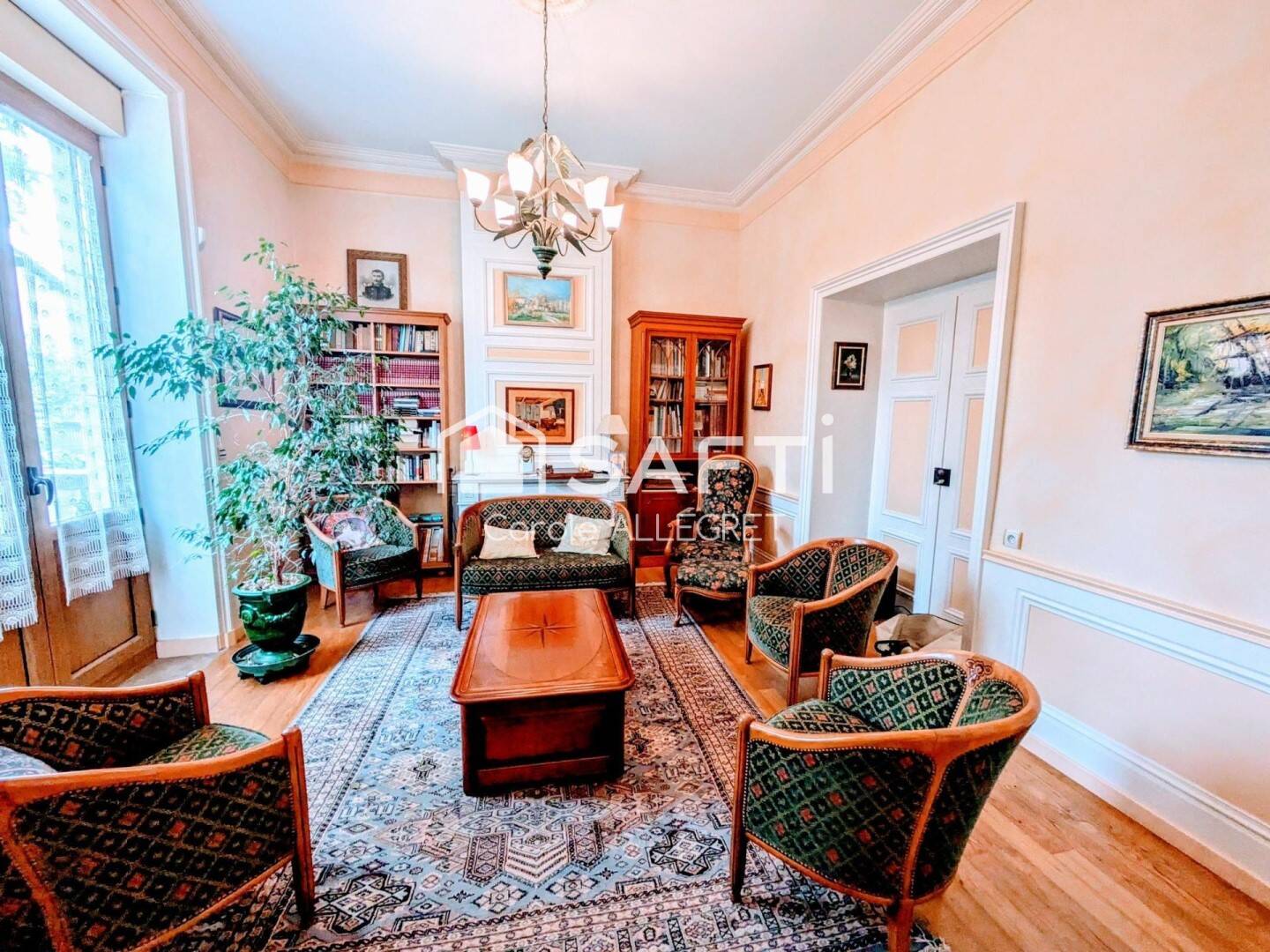 Maison 12 pièces 361 m² · à Chazey-sur-Ain · 361 m² · 599 000 €