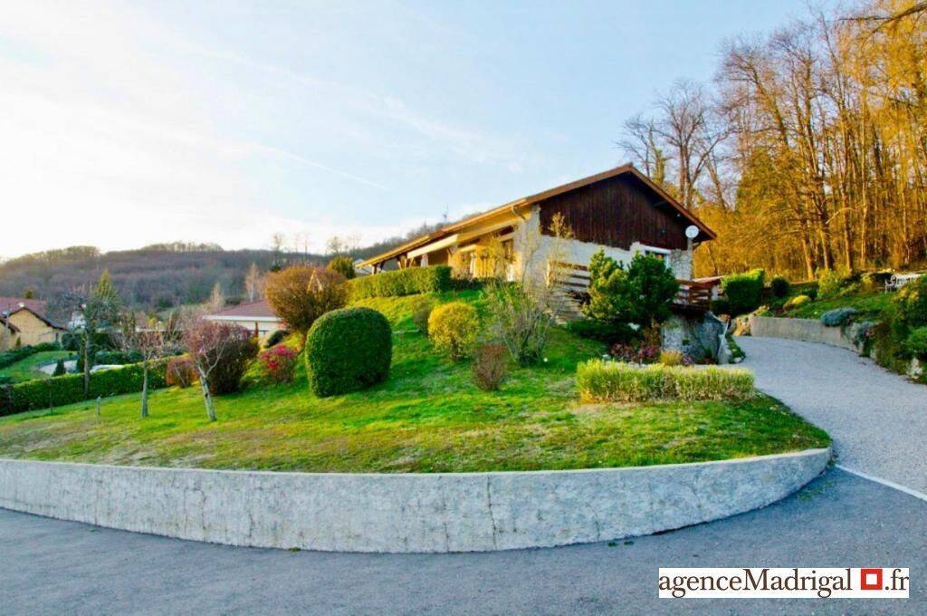 Maison 7 pièces 208 m² · à Le Grand-Lemps · 208 m² · 438 000 €