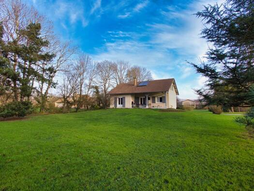 Maison à vendre 279 000 € 5 pièces 3 chambres 139 m² 4 605 m² de terrain Saint-Gengoux-de-Scissé 71260