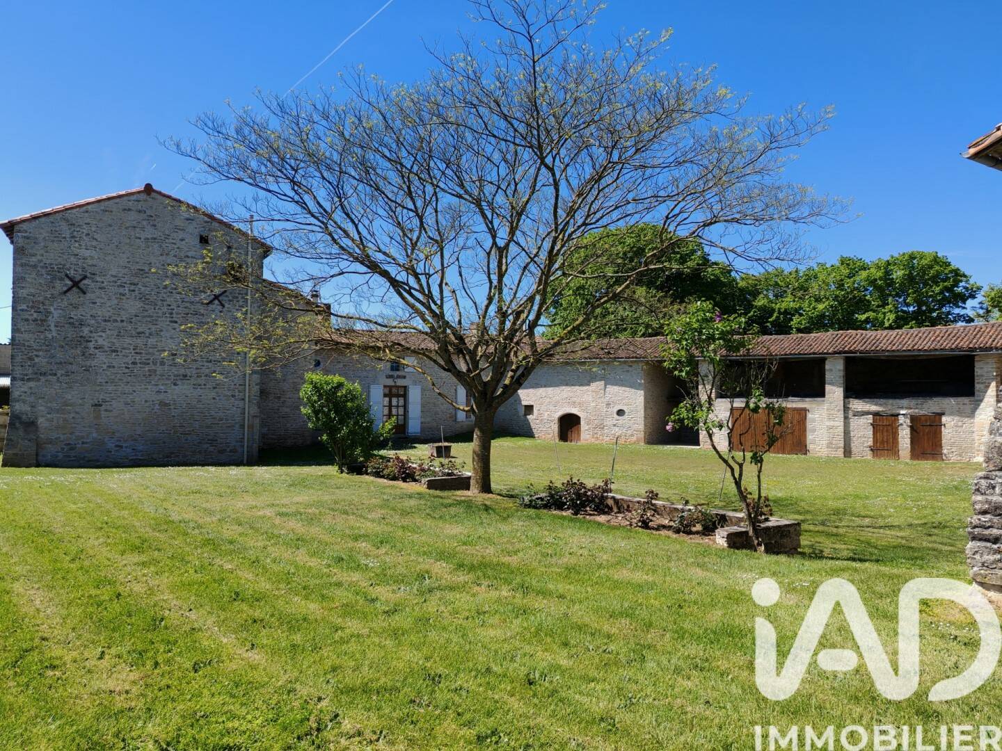 Maison 6 pièces 189 m² · à Villefagnan · 188,8 m² · 262 500 €