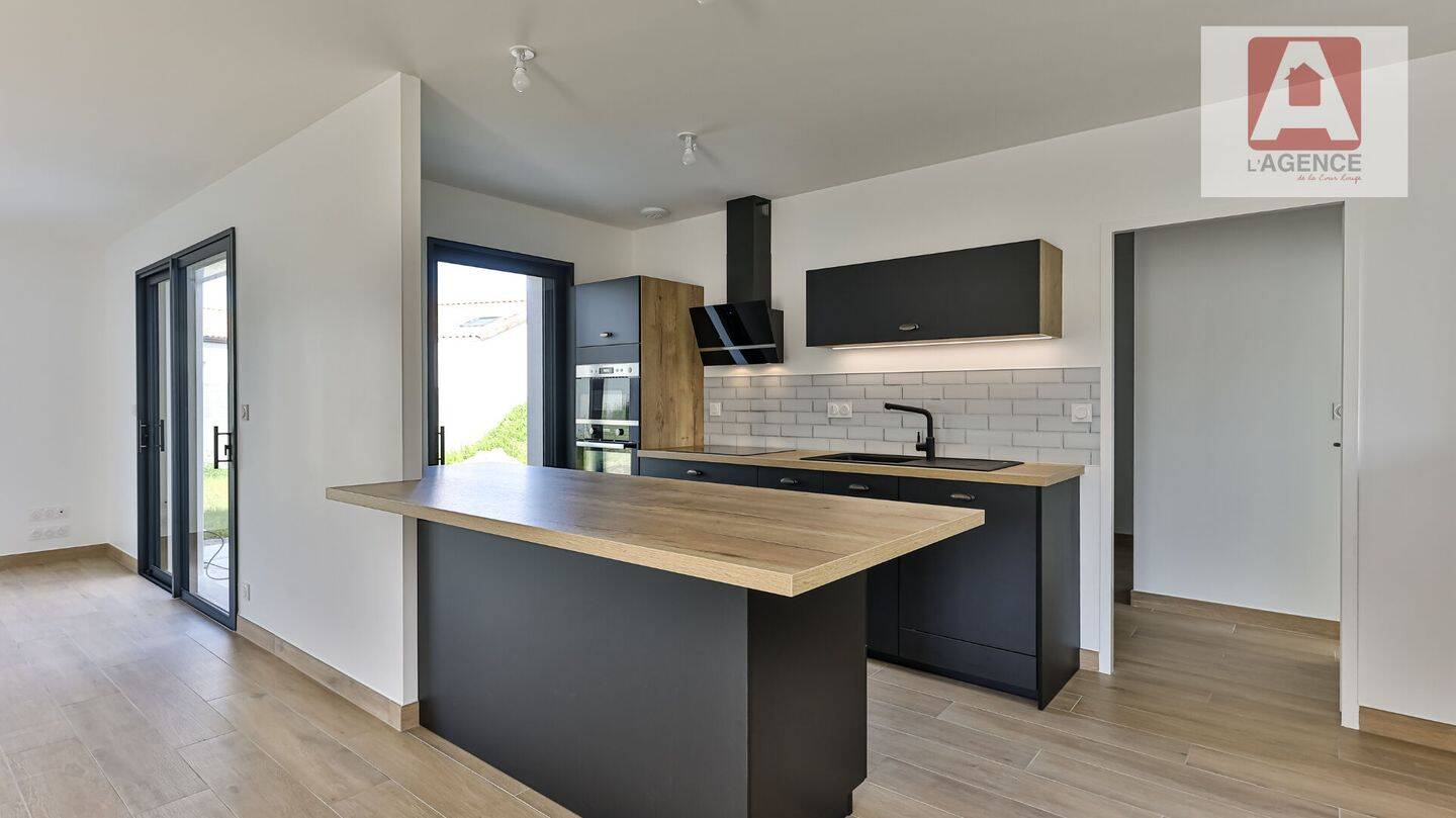 Maison 4 pièces 105 m² · à Soullans · 105,4 m² · 348 900 €