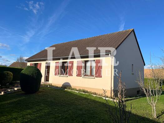 Maison à vendre 123 500 € 4 pièces 3 chambres 90 m² 821 m² de terrain Sougé-le-Ganelon 72130