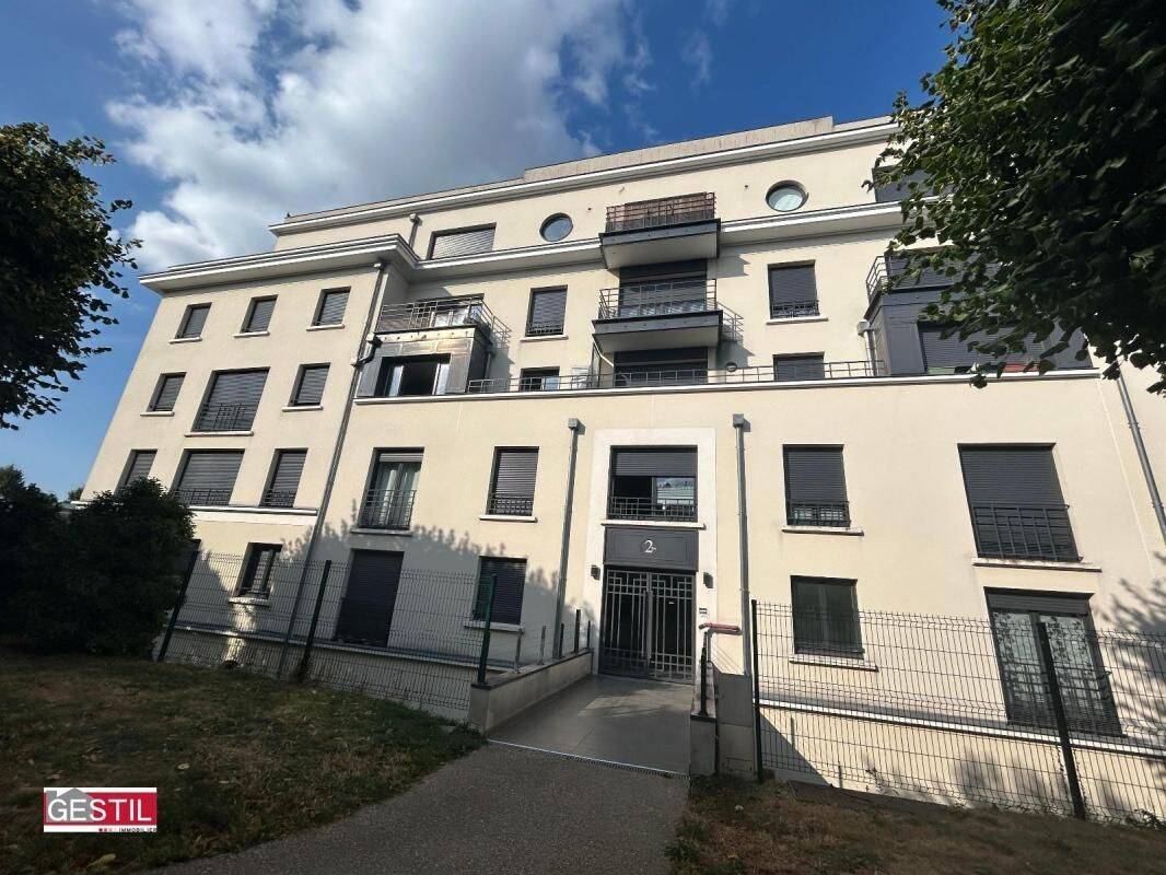Appartement 2 pièces 37 m² · à Pontoise · 37 m² · 692 €